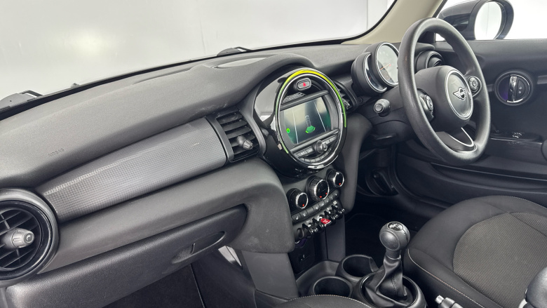 MINI Hatchback 1.5 Cooper Classic II 3dr [Comfort Pack] Petrol Hatchback